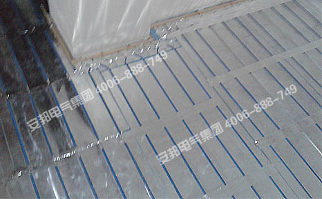 �ս�̎�l(f��)����|늵�ů���b