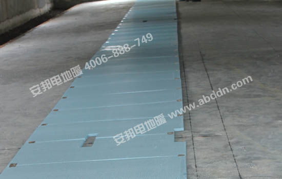 ���X���z���̶����ذ�